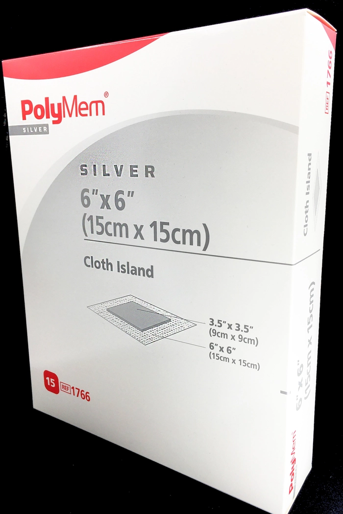 PolyMem Non-Woven sølvbandasje 9x9 cm med fiksering